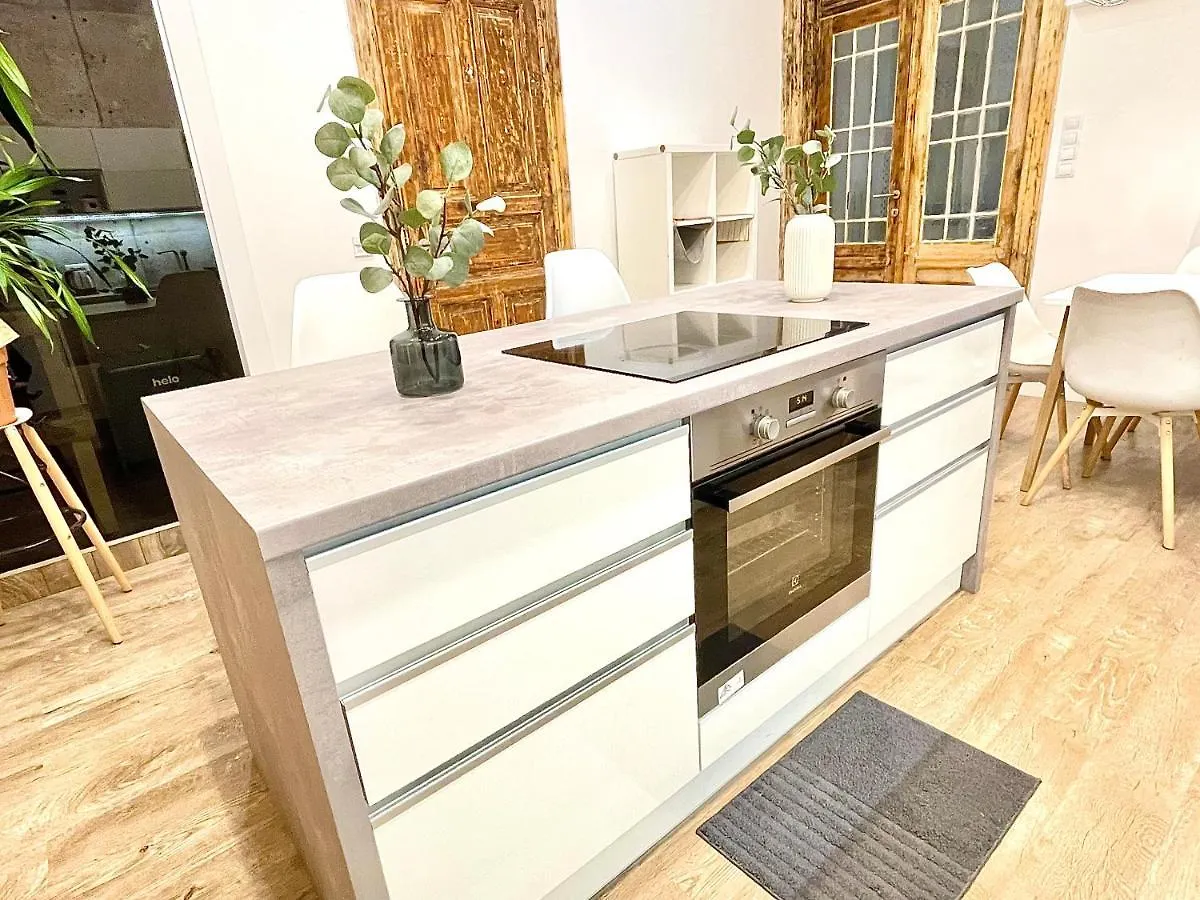 Dream Design Apartment - 3 Bedrooms & Finn Sauna Budapest