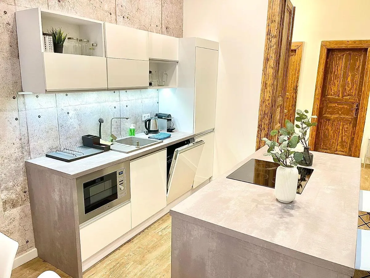 Dream Design Apartment - 3 Bedrooms & Finn Sauna Budapest