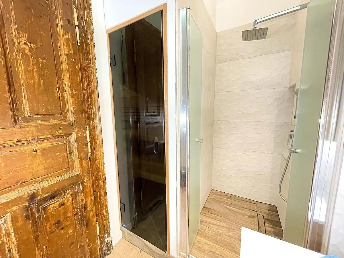 Dream Design Apartment - 3 Bedrooms & Finn Sauna Budapest 0*,