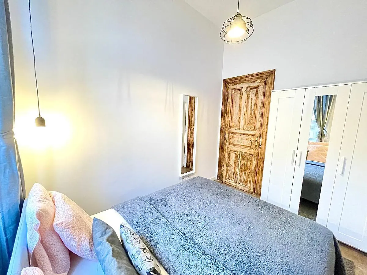 Dream Design Apartment - 3 Bedrooms & Finn Sauna Budapest