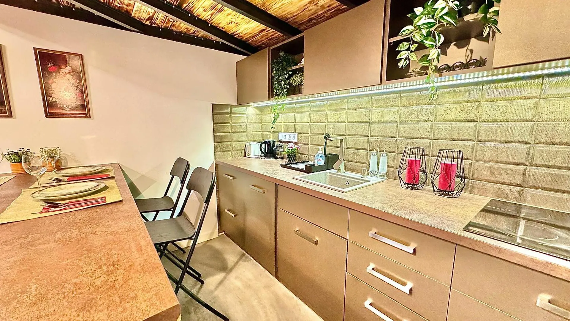 Dream Design Apartment - 3 Bedrooms & Finn Sauna Budapest 0*,