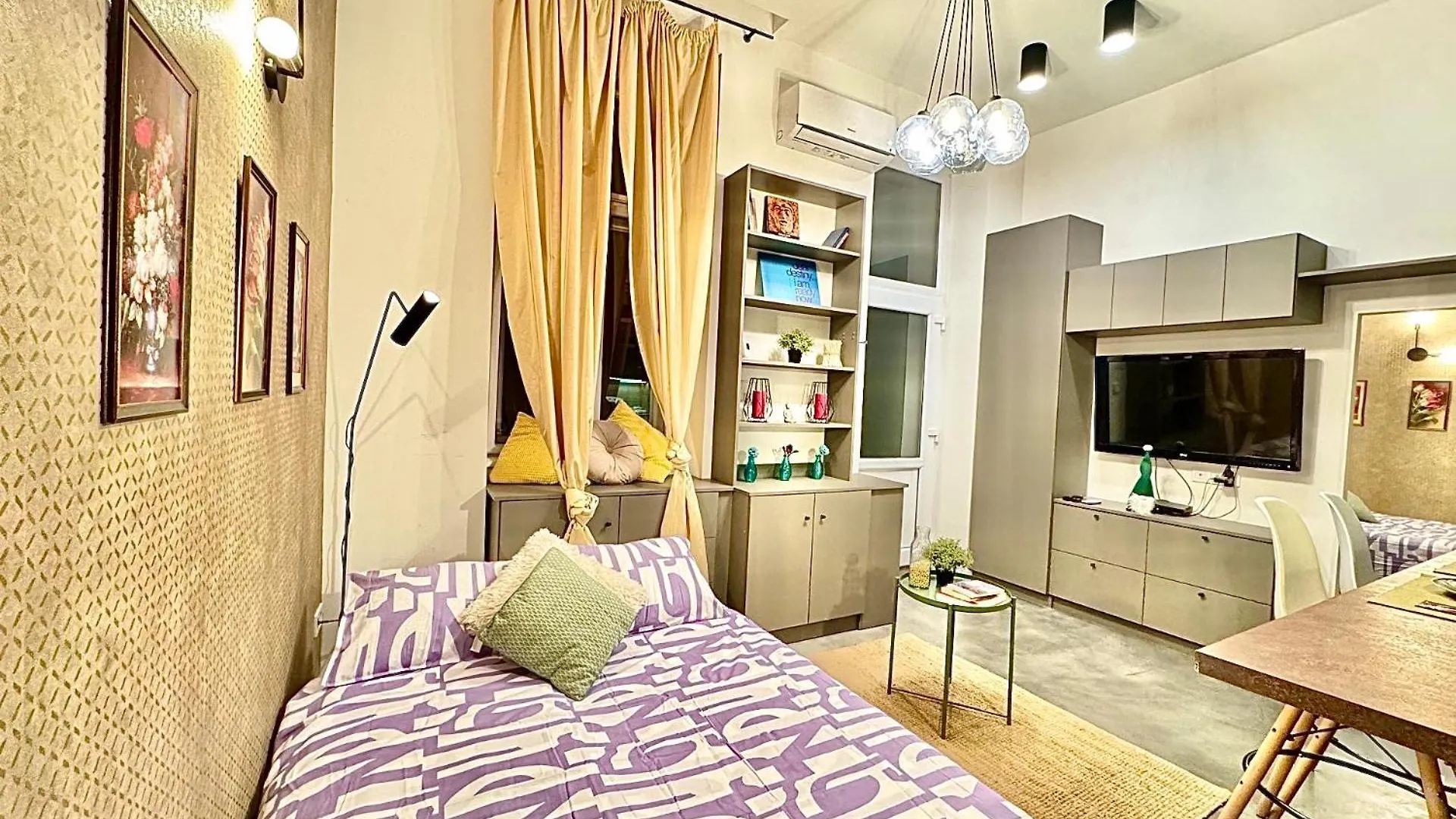 Dream Design Apartment - 3 Bedrooms & Finn Sauna Budapest